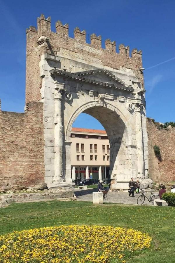 Rimini, Augustus Takı