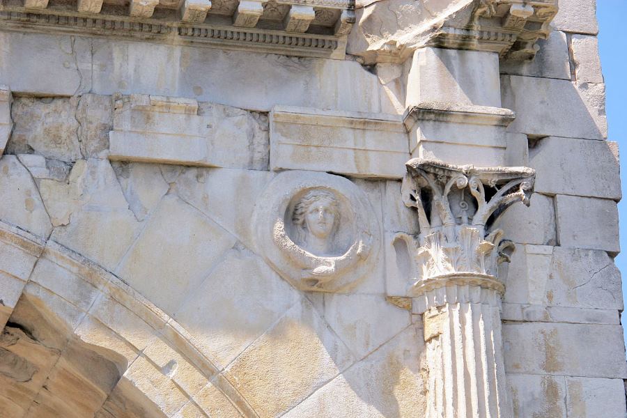 Rimini, Augustus Takı