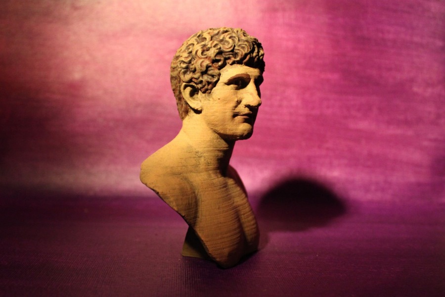 Actium Savaşı, Caesar'ın Mirası uğruna
