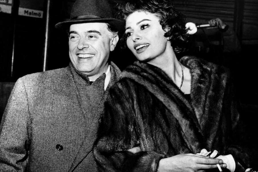 Bugün Sofia Loren’in doğum günü ve dünyanın tanıdığı Donna Sofia 89 yaşında. (2024) Mutlu yaşlar Sofia. Buon Compleanno Sofia.