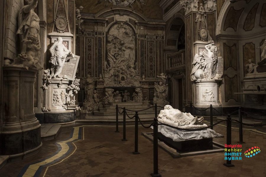 Napoli, Sansevero Örtülü İsa Heykeli