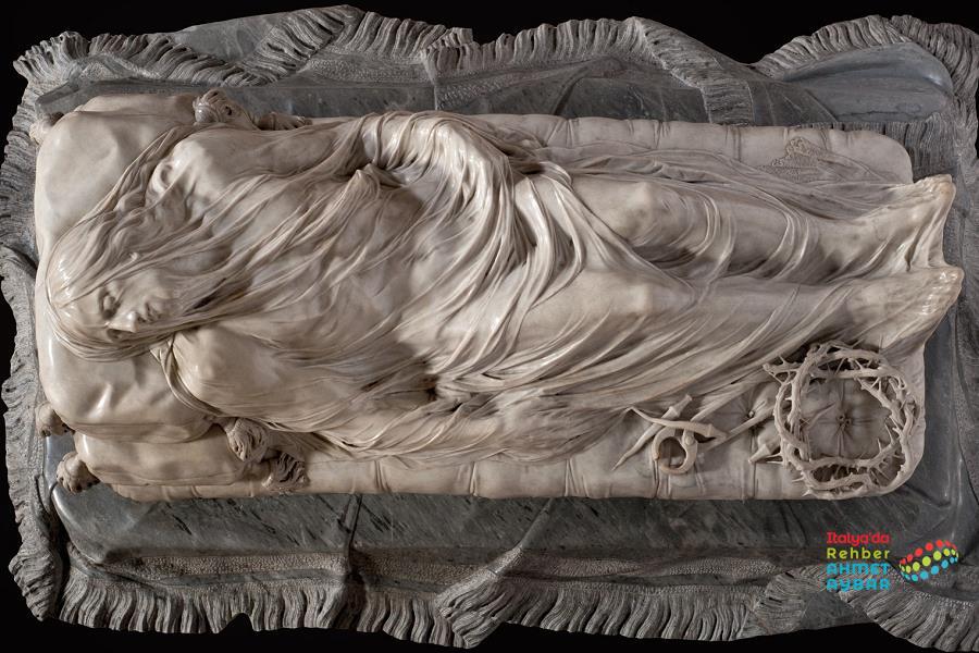 Napoli, Sansevero Örtülü İsa Heykeli