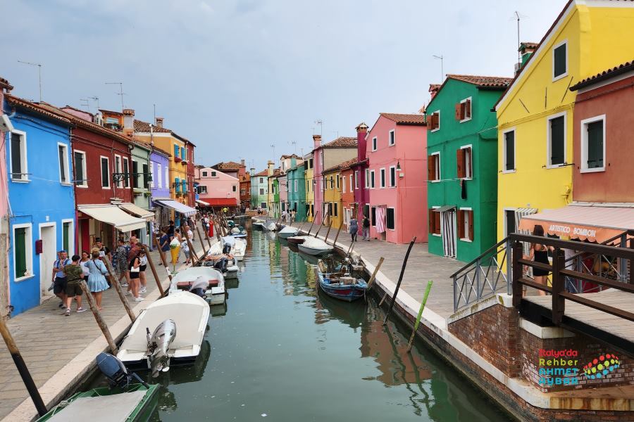 Venedik, Burano Adası