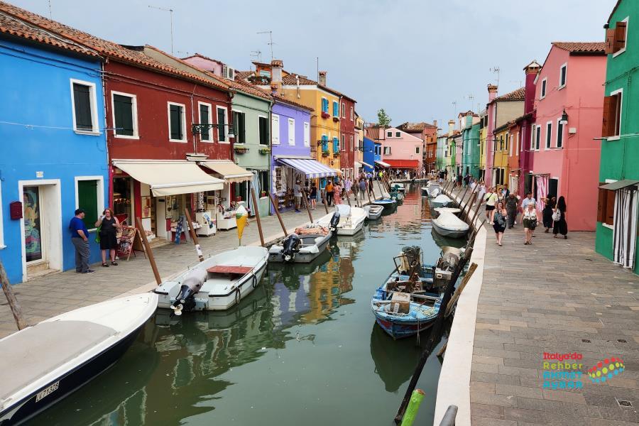 Venedik, Burano Adası