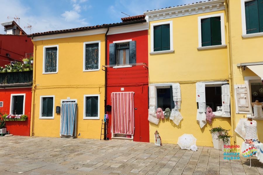 Venedik, Burano Adası