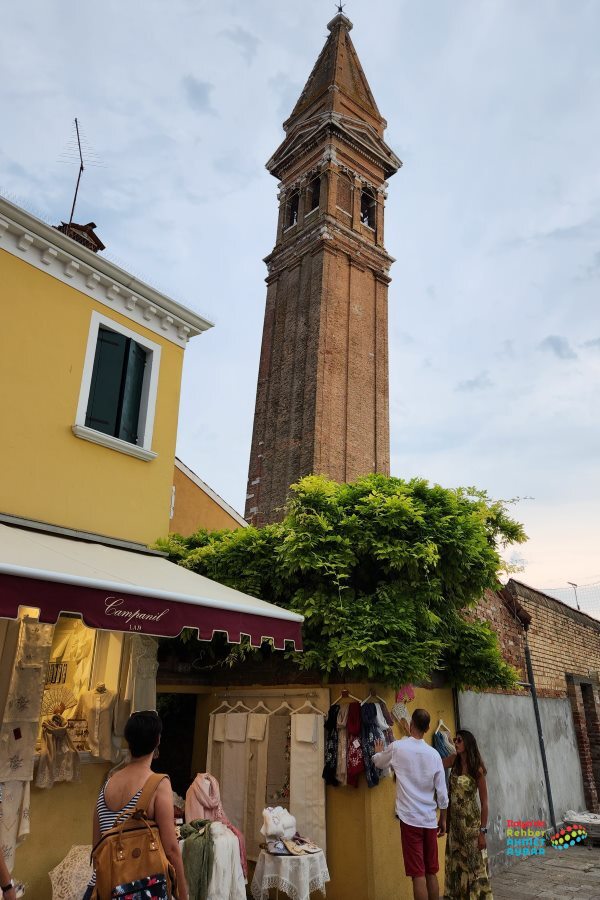 Venedik, Burano Adası