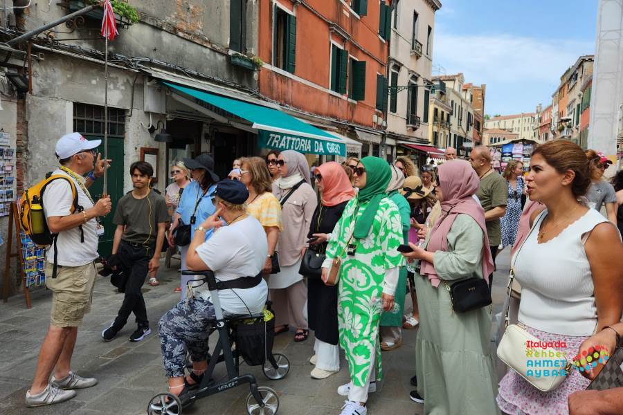 Venedik, Burano Adası
