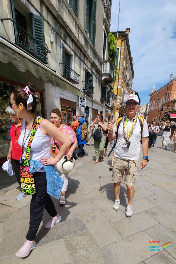 Venedik, Burano Adası