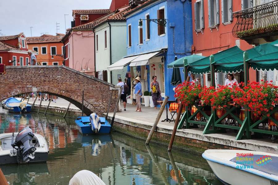 Venedik, Burano Adası