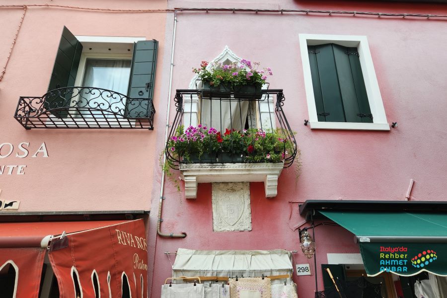 Venedik, Burano Adası