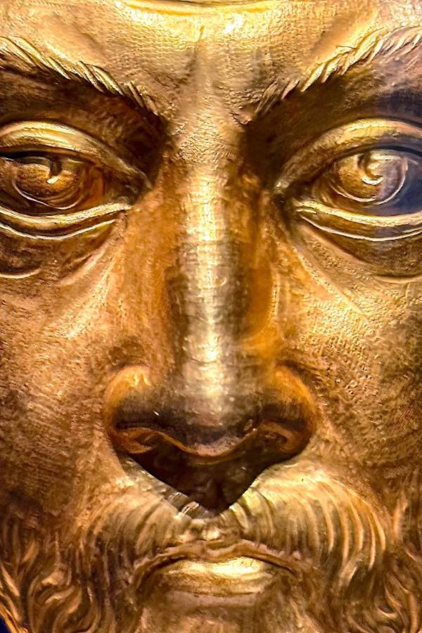 Marcus Aurelius, Altın Büstü