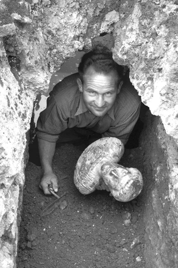 Marcus Aurelius, Altın Büstü