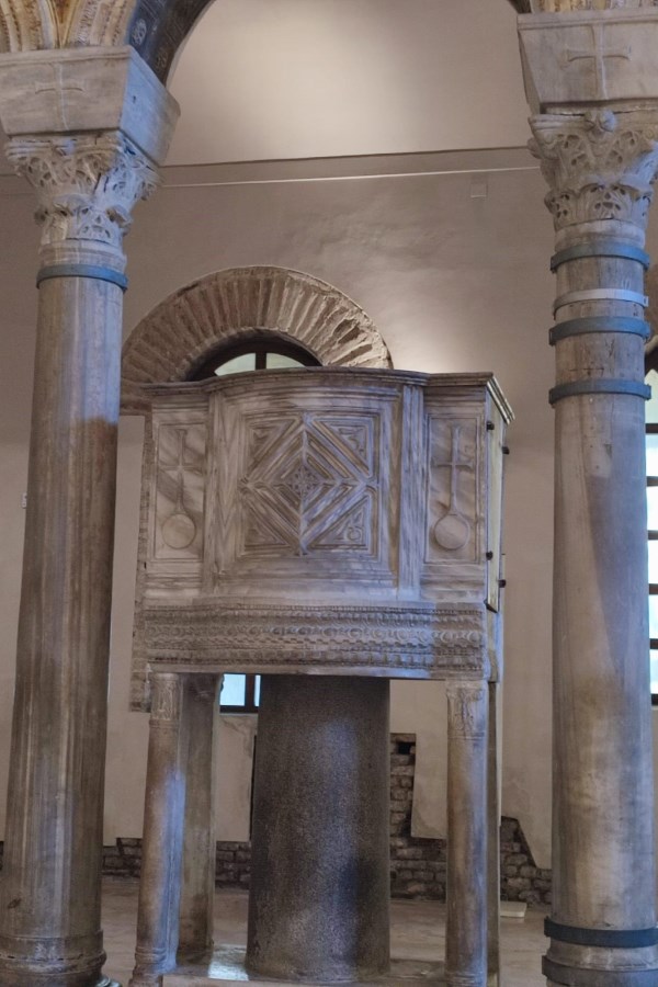 Ravenna, Sant'Apollinare Kilisesi I