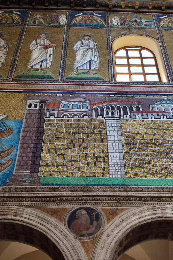 Ravenna, Sant'Apollinare Kilisesi III