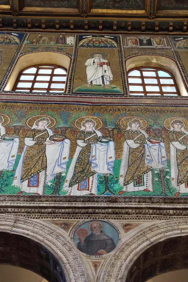 Ravenna, Sant'Apollinare Kilisesi III