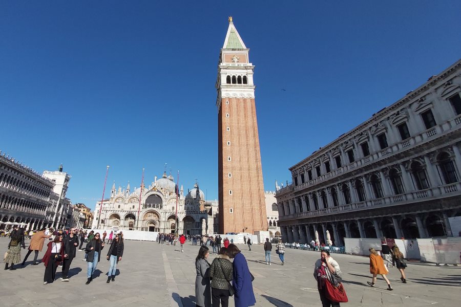 Venedik'te şehri turu artık en fazla 25 kişi ile !