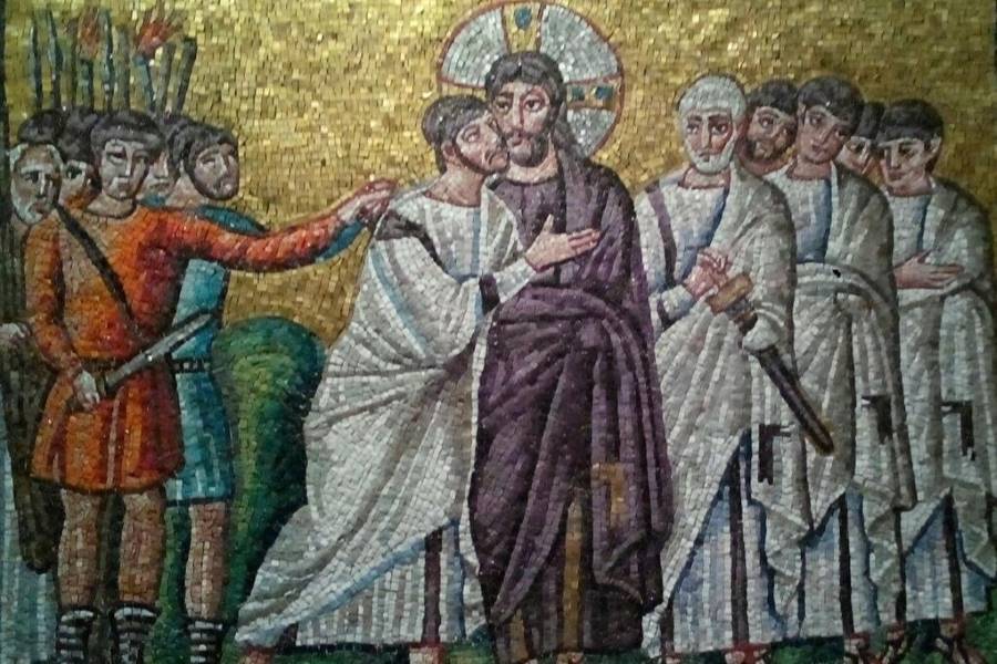 İtalya'da Paskalya koşuşturması var. Hareketlilik Cumadan başladı, peki ne olmuş ki, Cumadan Paskalya telaşı başladı? Buyrun yazımda...