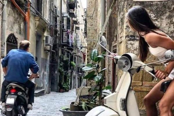 Napoli & Spaccanapoli Çıkmaz Sokakları İtalya Napoli