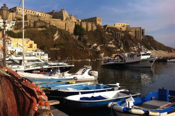 Procida & Kale, Liman İtalya Procida