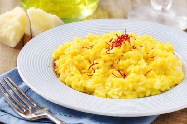 Milano & Risotta alla Milanese (Milano Usulu Risotto) İtalya Milano