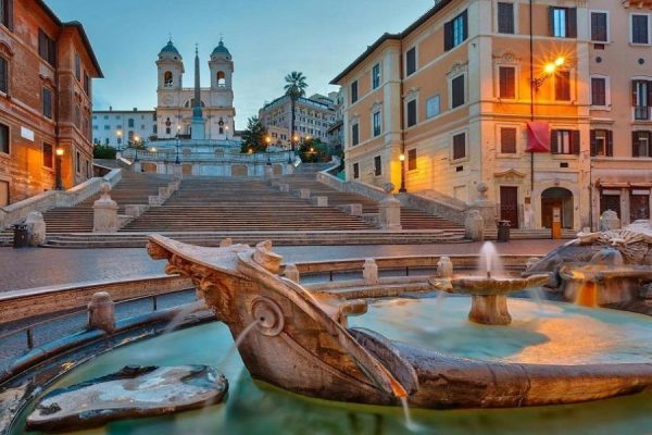 Roma & İspanyol Merdivenleri, Eski Gemi Çeşmesi İtalya Roma
