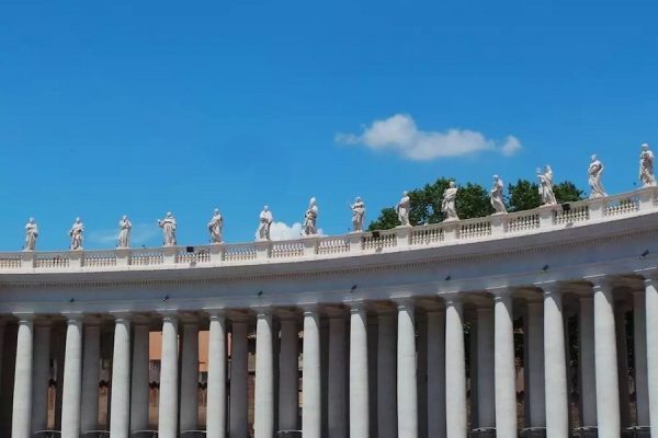 Vatikan & San Pietro, Heykeller İtalya Vatikan