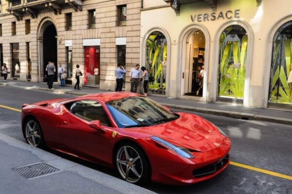 Milano & via Montenapoleone (Caddesi) İtalya Milano