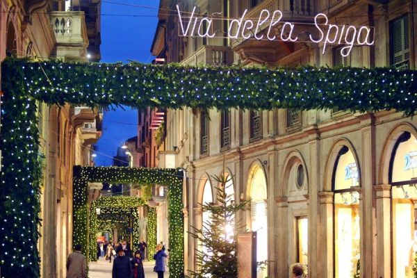 Milano & via della Spiga (Caddesi) İtalya Milano